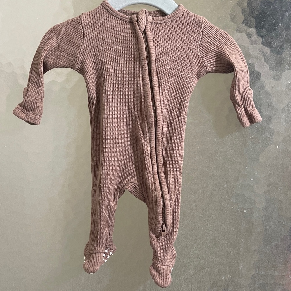🌈 Angel Dear Bamboo Footed Sleeper Newborn Waffle Knit Brown
